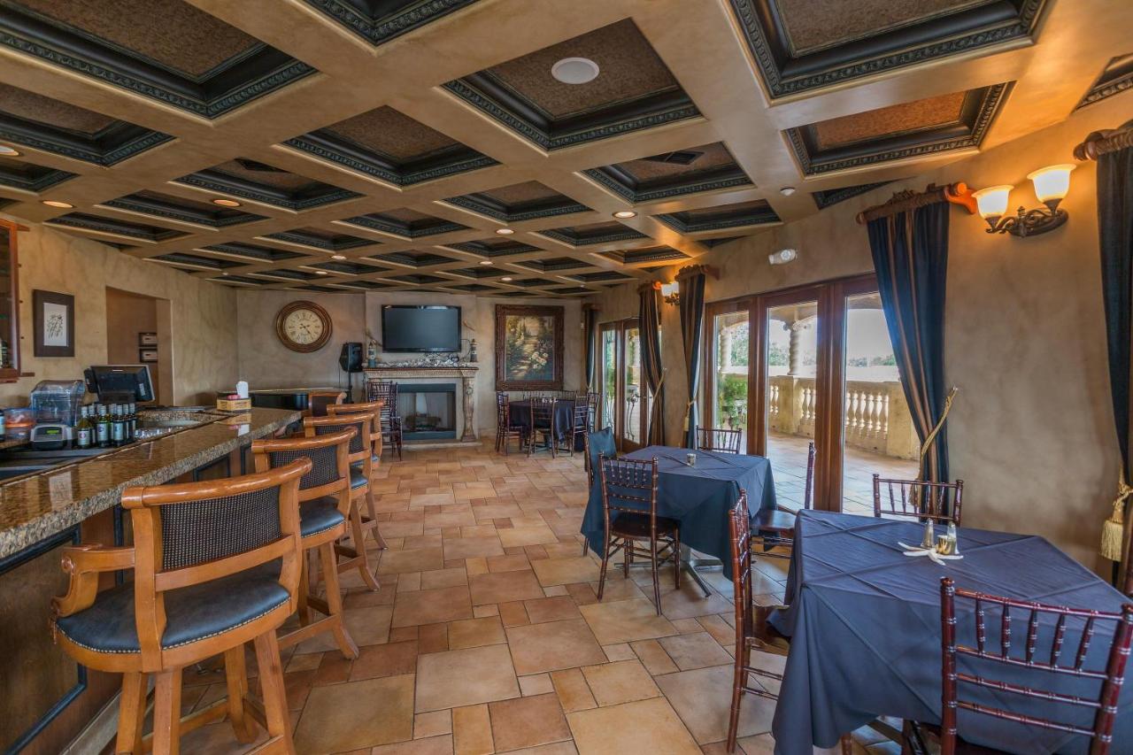 | Ocean Lodge