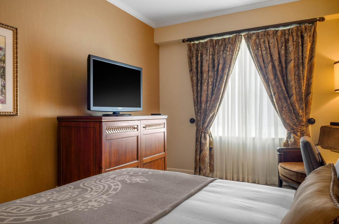 Deluxe Queen Room at Omni Royal Orleans Hotel