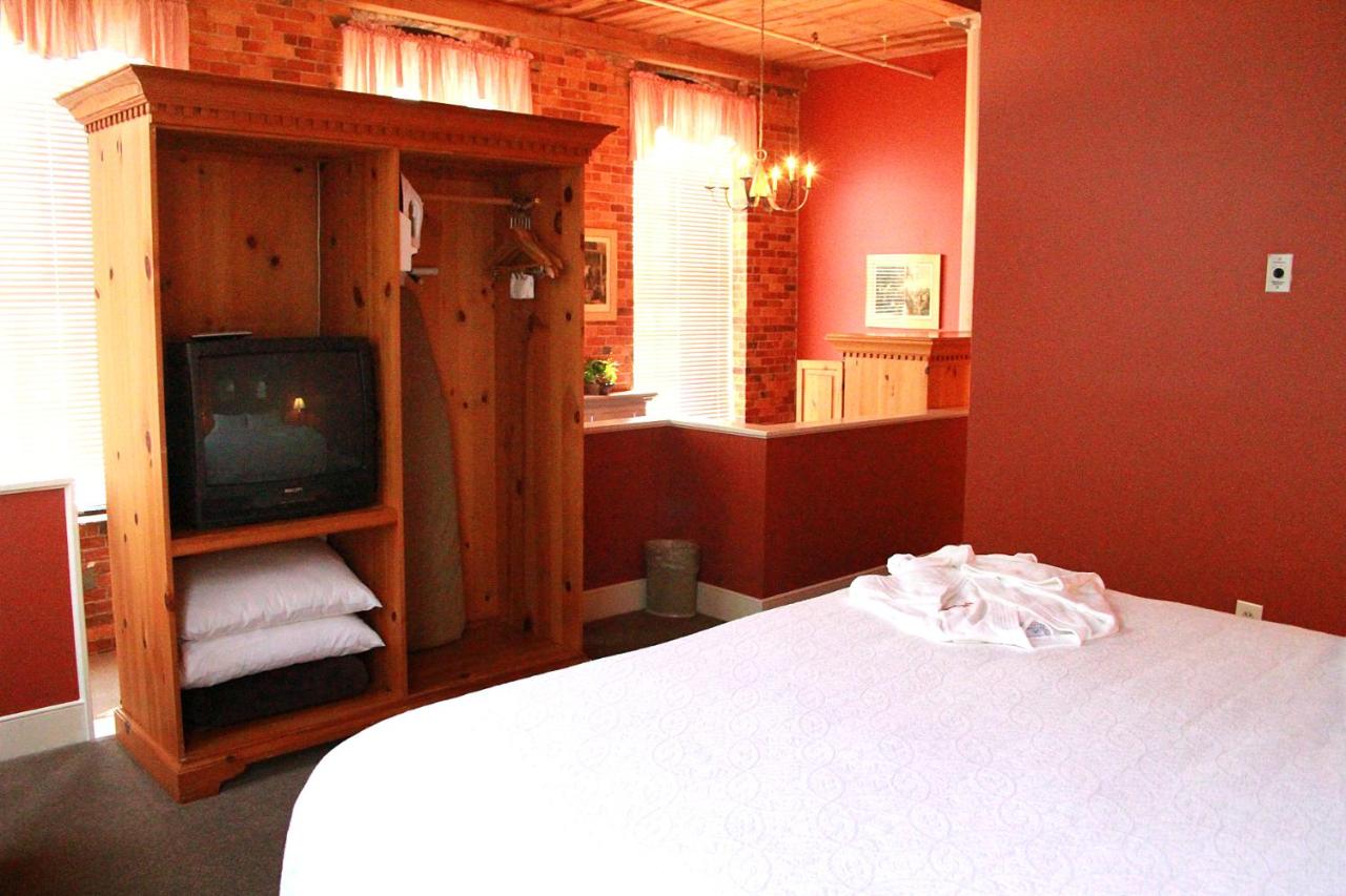 Deluxe King Studio Suite - Non-Smoking at The Historic Brookstown Inn, Trademark Collection by Wyndham