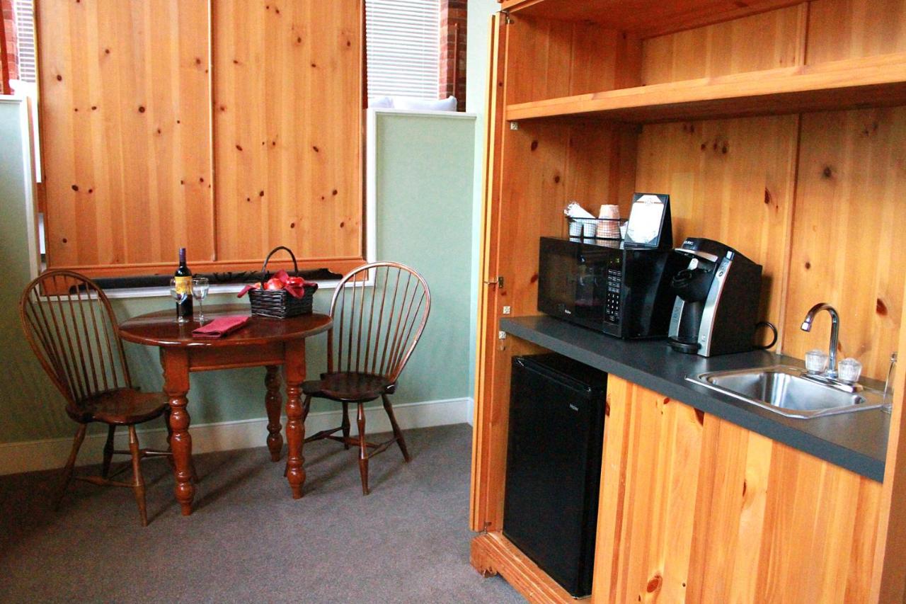 Superior studio suite with queen bed - non smoking at The Historic Brookstown Inn, Trademark Collection by Wyndham