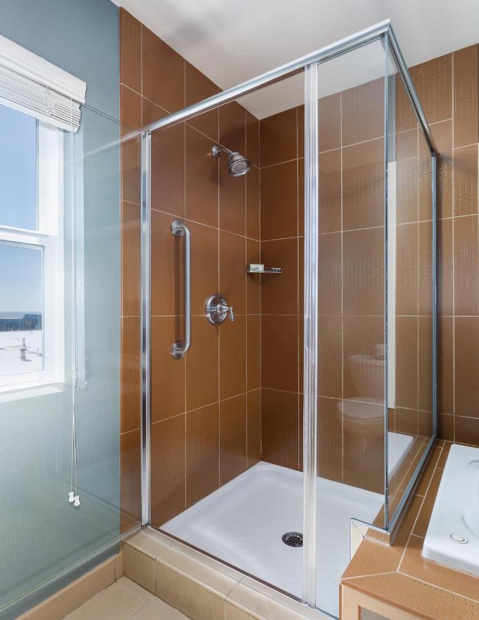The Coho Oceanfront Lodge