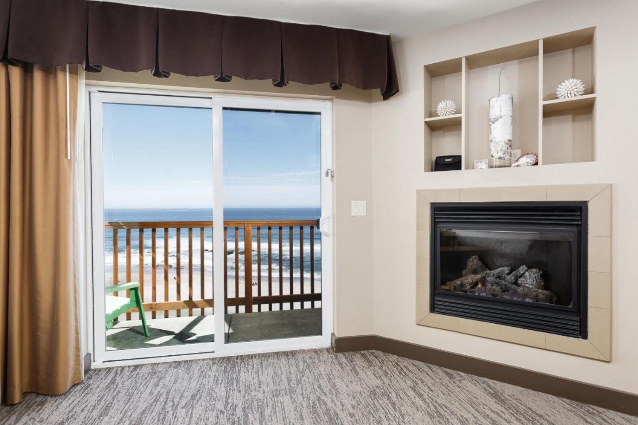 | The Coho Oceanfront Lodge