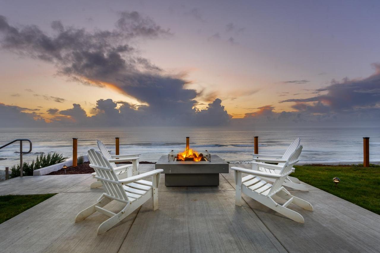 | The Coho Oceanfront Lodge