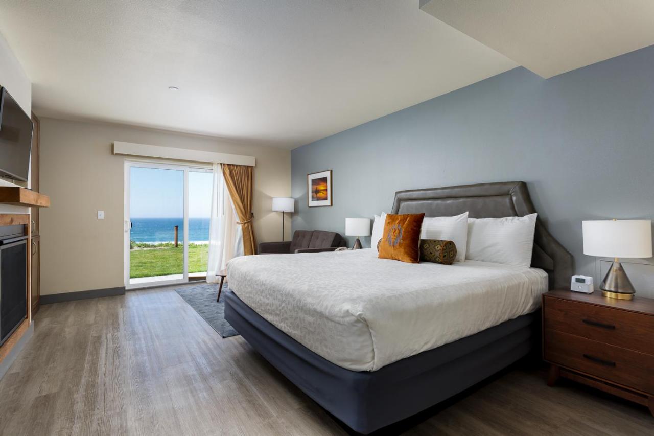 | The Coho Oceanfront Lodge
