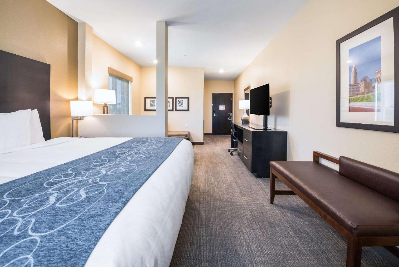 King Suite with Balcony and Sofa Bed - Non-Smoking at Comfort Suites Marysville Columbus - Northwest