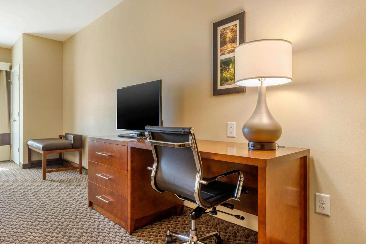 Queen Suite with Two Queen Beds - Non-Smoking at Comfort Inn & Suites Hadley - Amherst