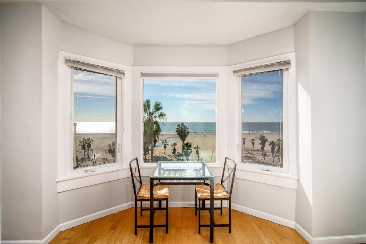 Oceanfront Studio at Air Venice on the Beach