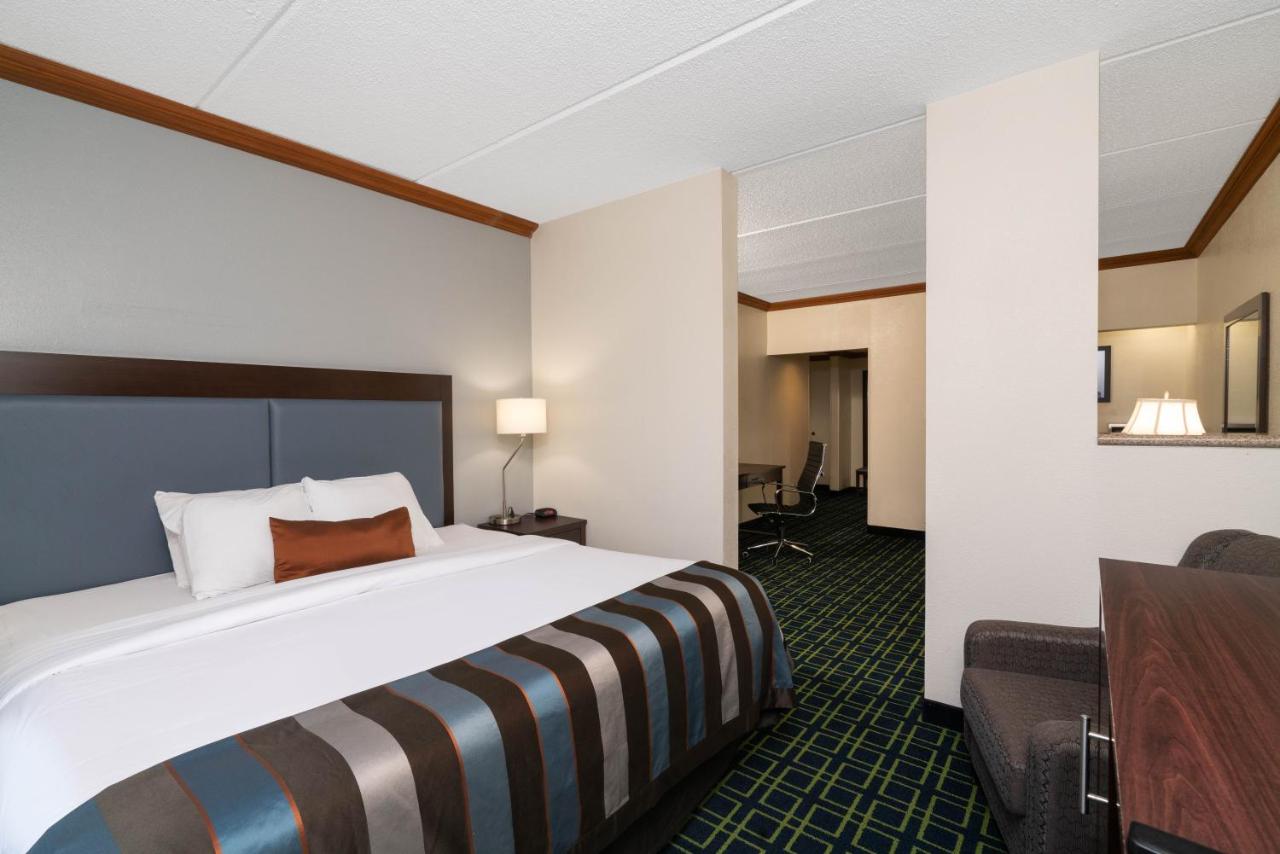 King Studio Suite - Non-Smoking at Wingate by Wyndham Fletcher at Asheville Airport
