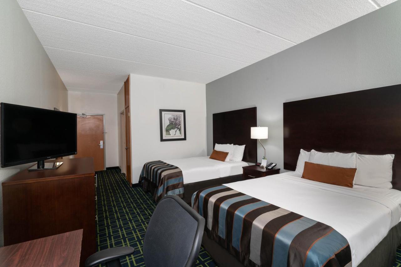 Queen Room with Two Queen Beds and Mobility/Hearing Access - Non-Smoking at Wingate by Wyndham Fletcher at Asheville Airport