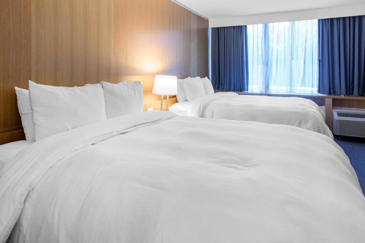 Queen Room with Two Queen Beds and Garden View - Non-Smoking at West Wing Hotel, an Ascend Hotel Collection Member