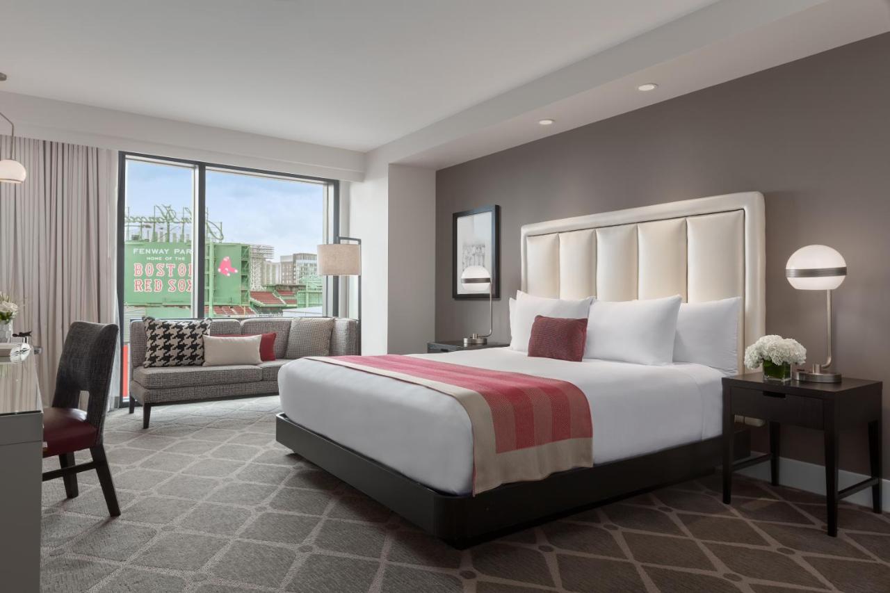 Fenway King Room at Hotel Commonwealth