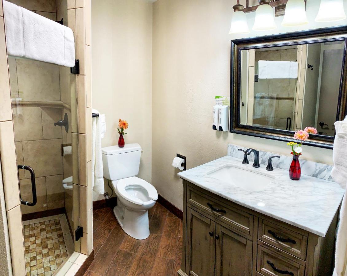 Suite at Stratford Inn