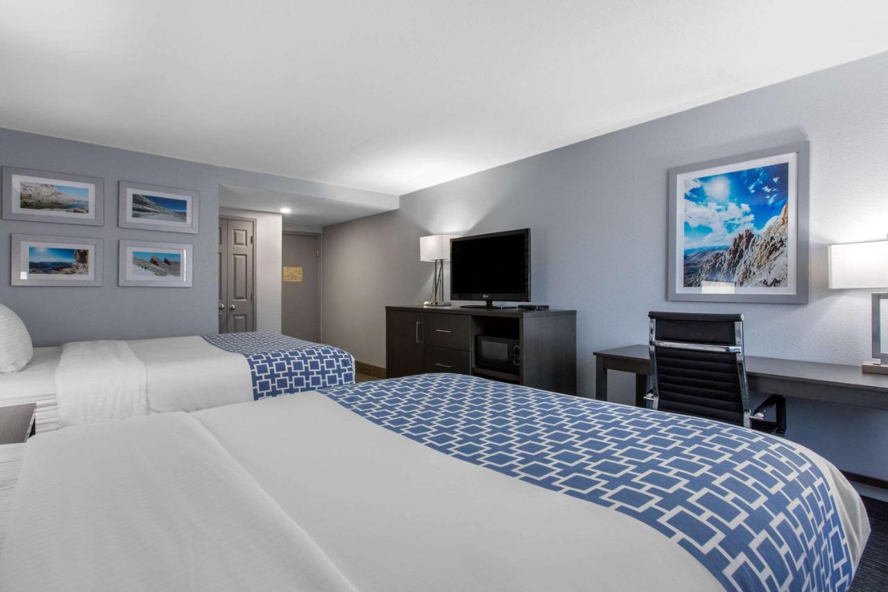 Queen Room with Two Queen Beds - Non-Smoking at Cielo Hotel Bishop-Mammoth, an Ascend Collection Hotel