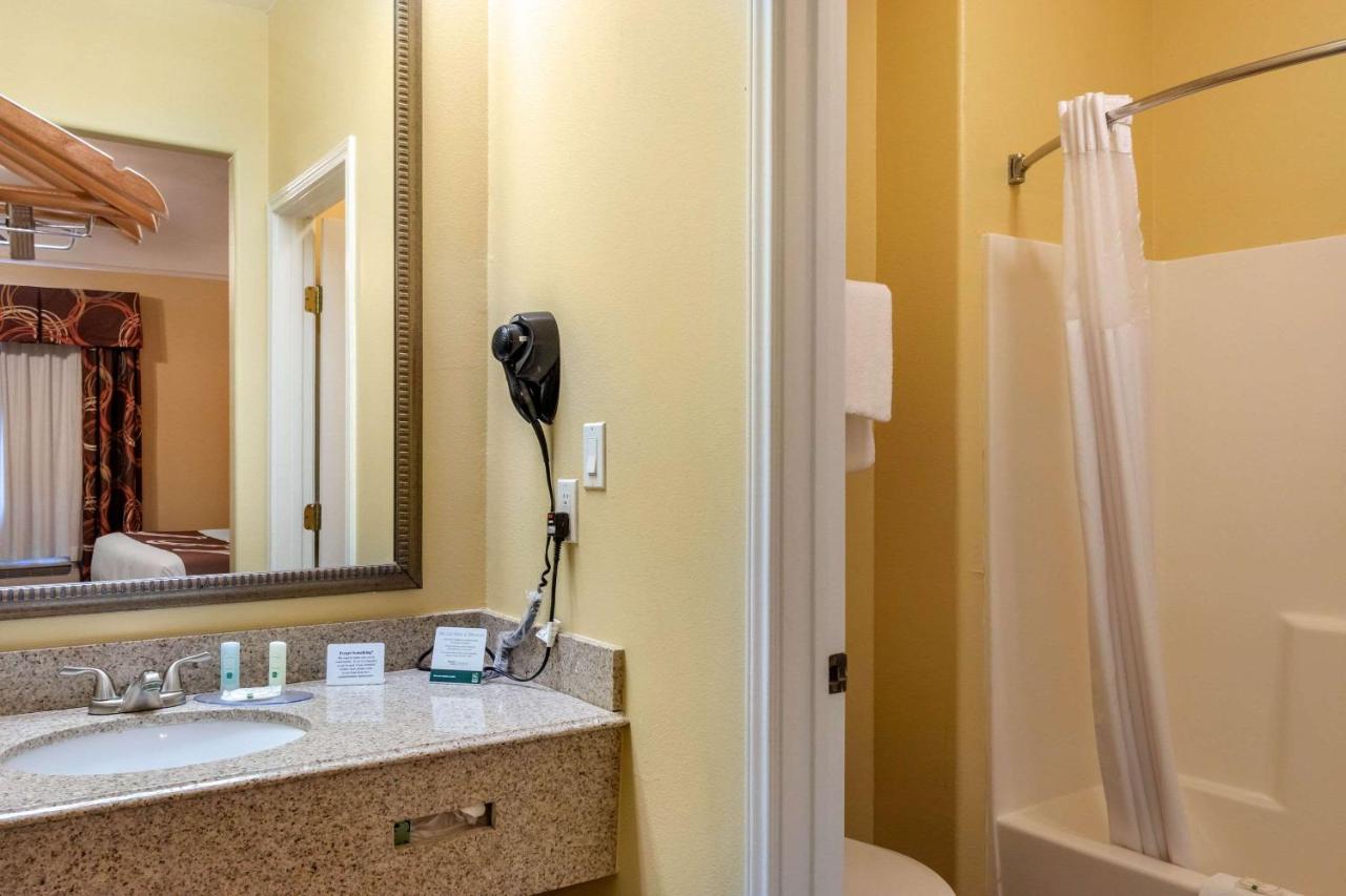 King Suite - Non-Smoking at Quality Inn & Suites at The Outlets Mercedes/Weslaco