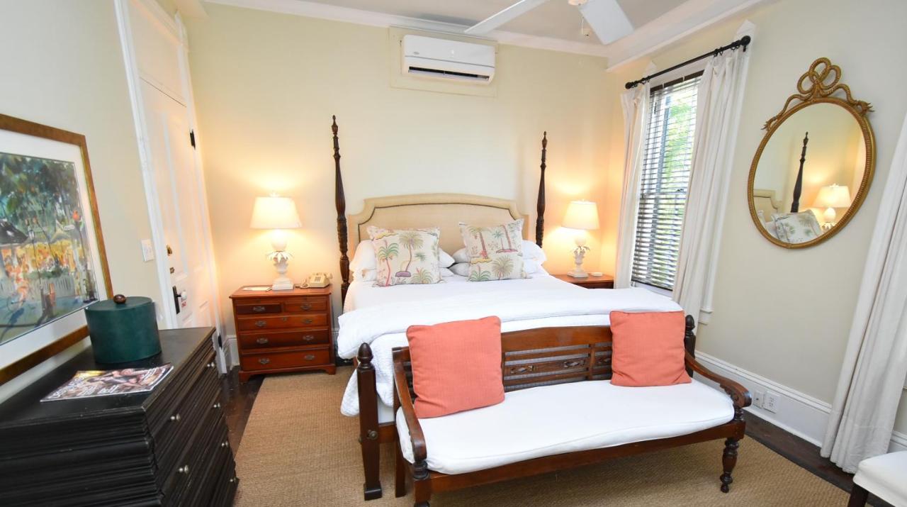Deluxe Single Room A at Simonton Court Historic Inn & Cottages