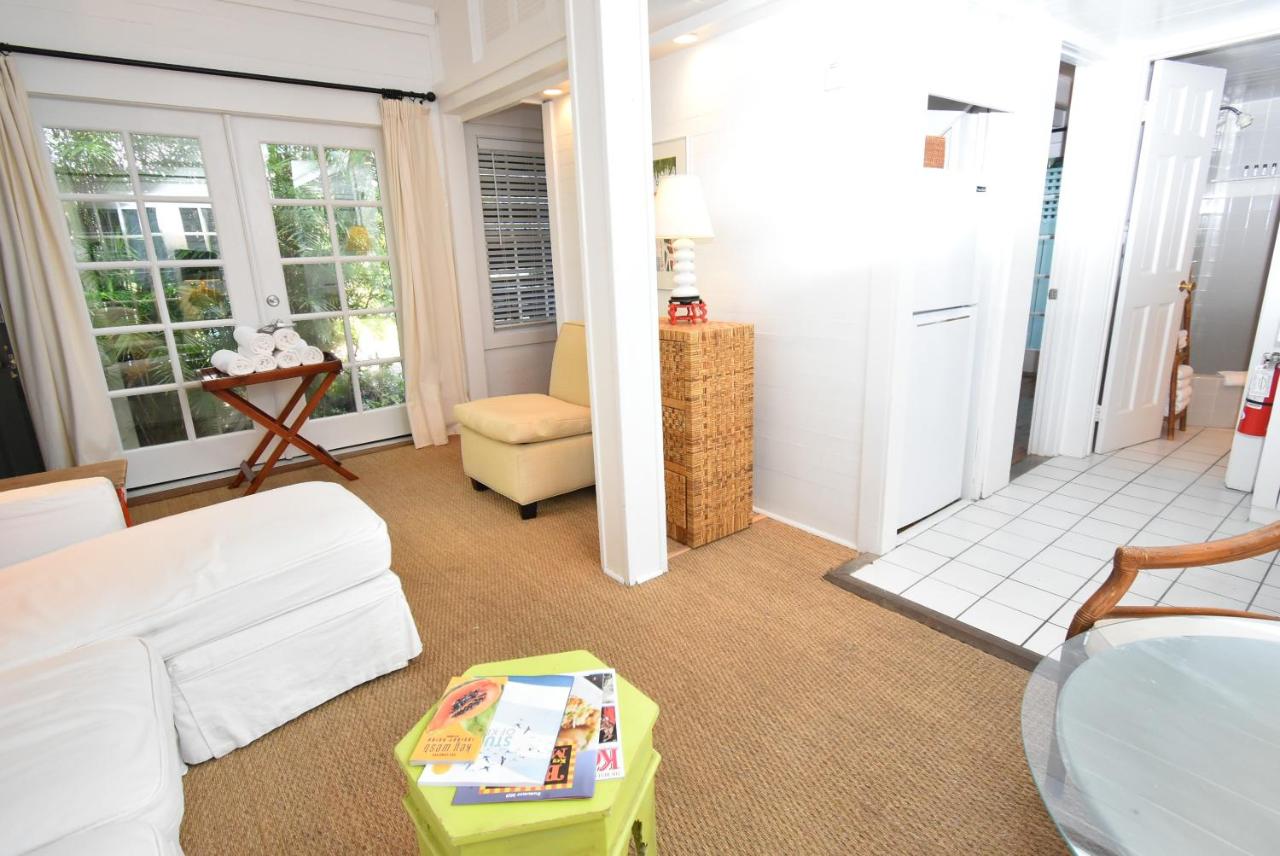Standard Cottage A at Simonton Court Historic Inn & Cottages