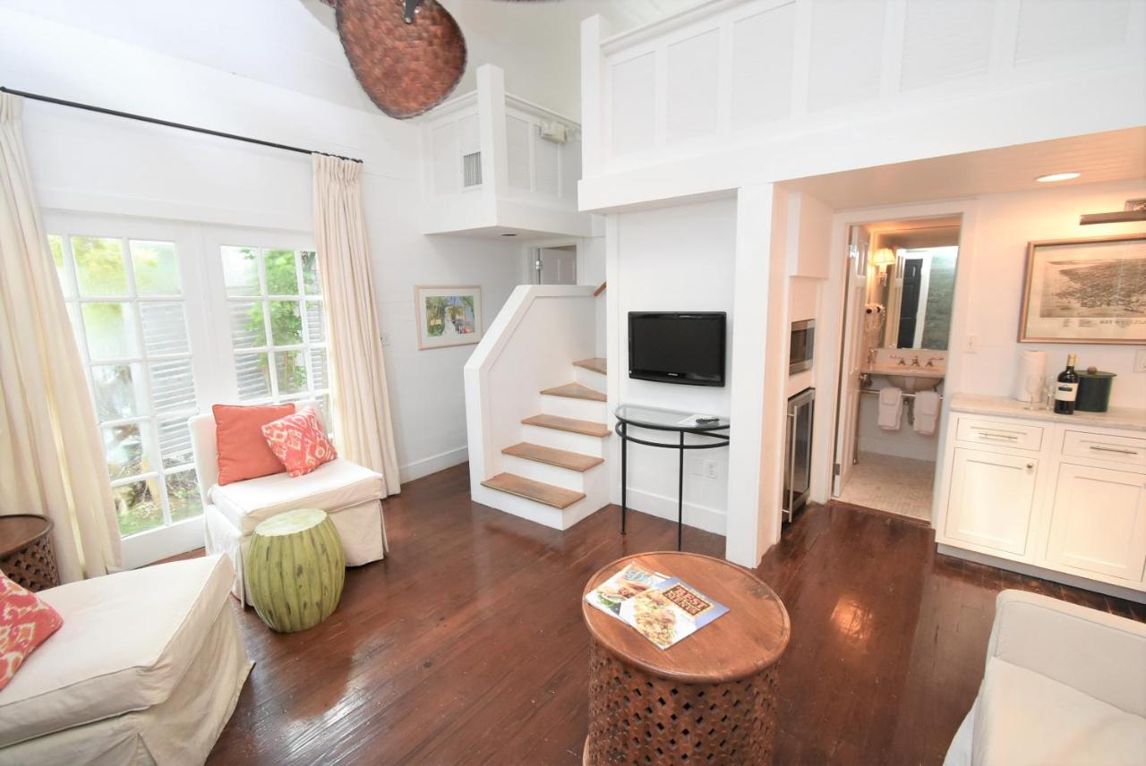 Deluxe Cottage D at Simonton Court Historic Inn & Cottages