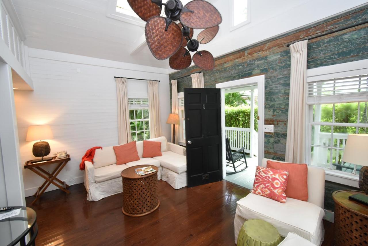 Deluxe Cottage D at Simonton Court Historic Inn & Cottages