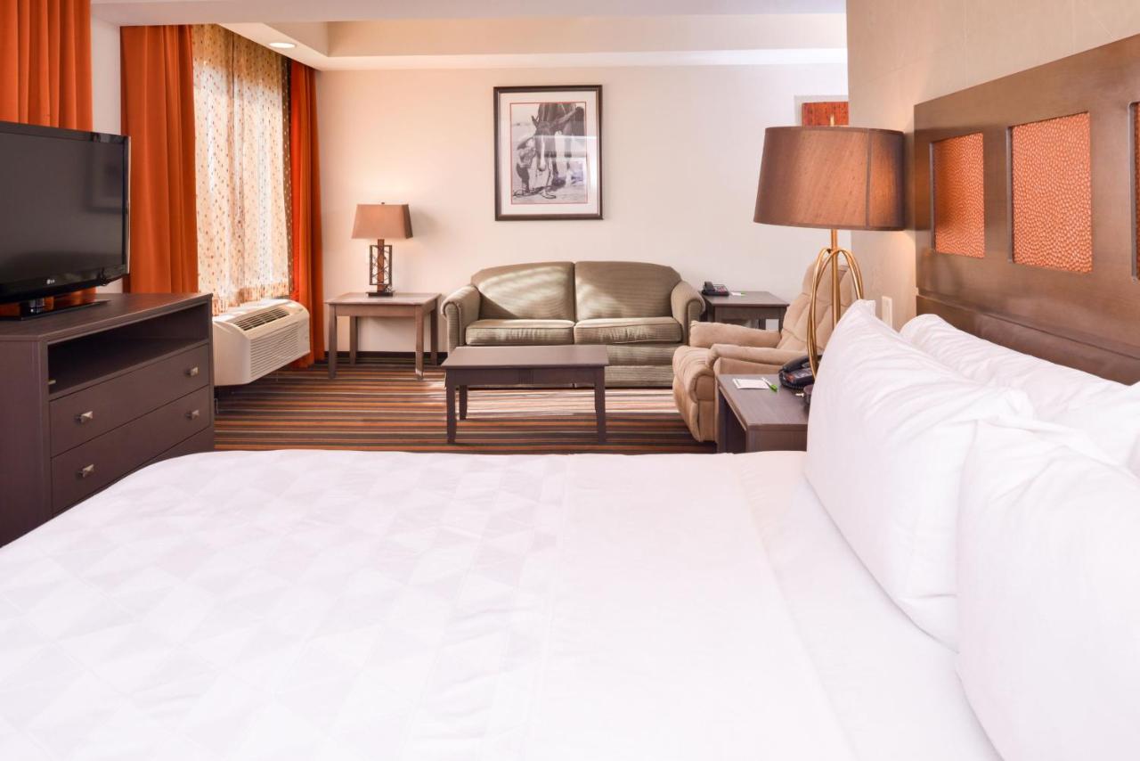 King Suite with Bath Tub - Disability Accessible at Holiday Inn Amarillo West Medical Center by IHG