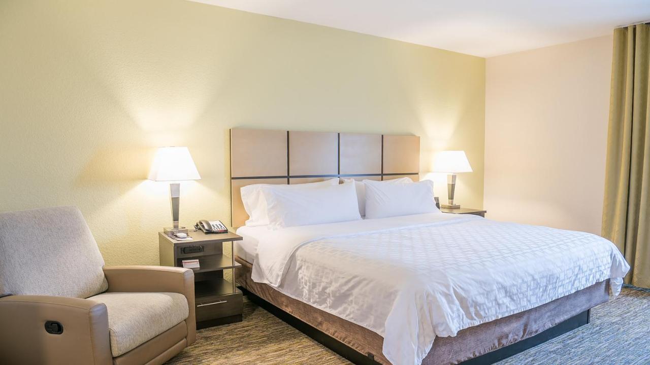 King Studio Suite at Candlewood Suites Bay City, an IHG Hotel