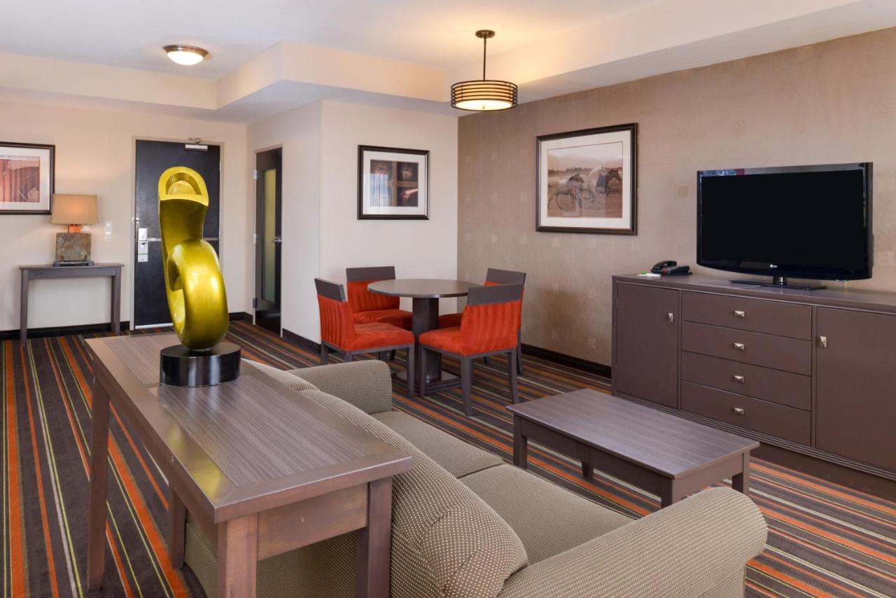 1 King 1 Queen 1 Single Bed 1 Bdrm Suite at Holiday Inn Amarillo West Medical Center by IHG