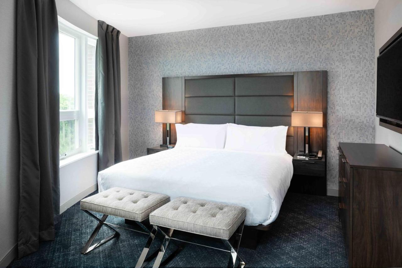Corner Suite - Non-Smoking at Holiday Inn Express Boston South - Quincy by IHG