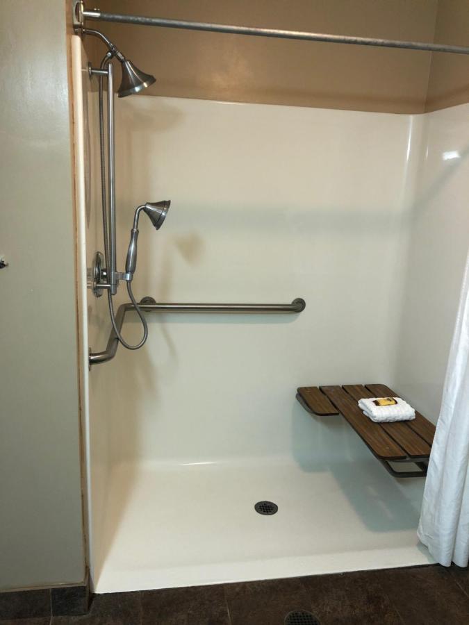 King Room - Disability Access with Roll-In Shower at Best Western Plus Coldwater Hotel
