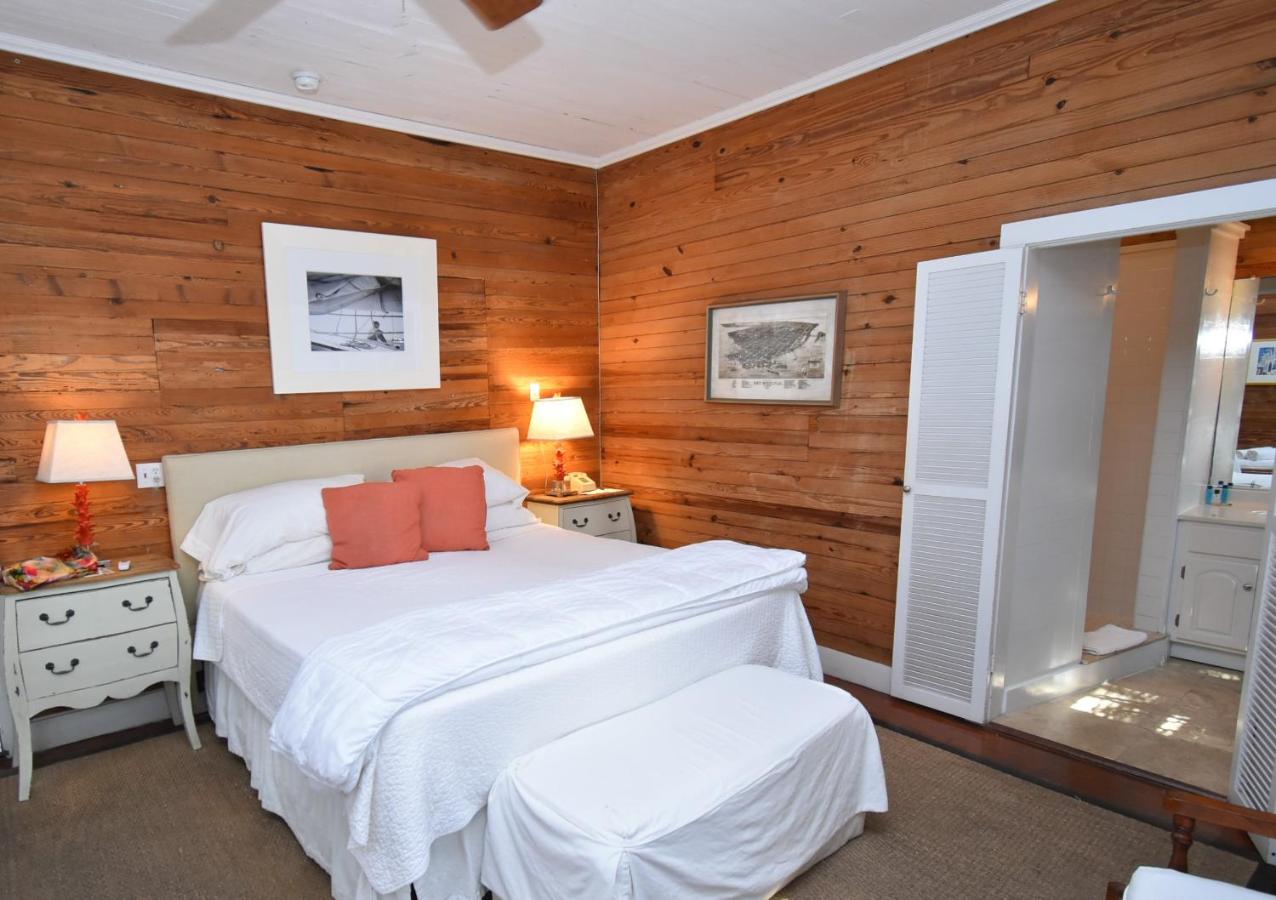 King Room with Patio C at Simonton Court Historic Inn & Cottages