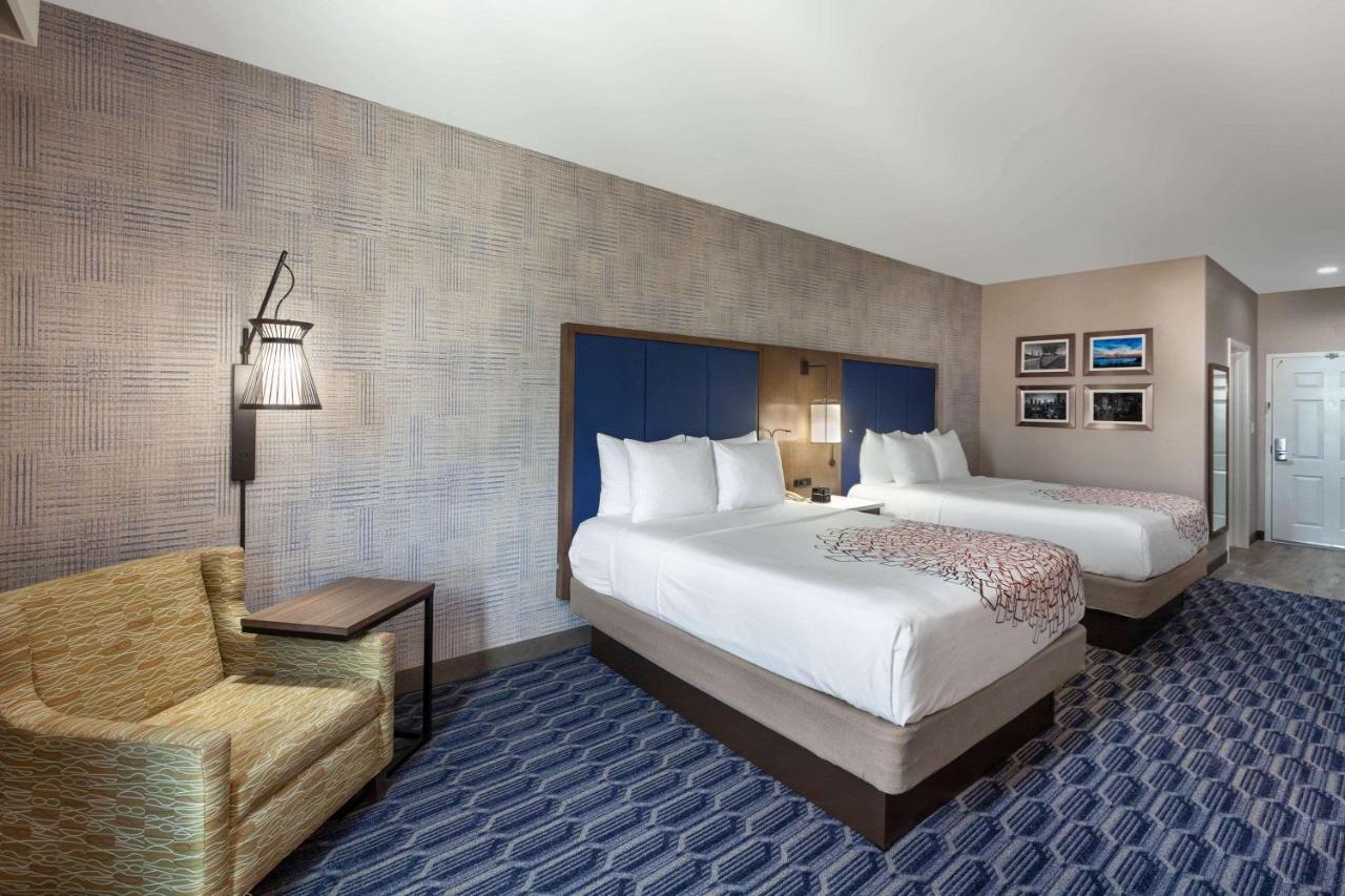 Standard Queen Room with Two Queen Beds at La Quinta Inn & Suites by Wyndham Houston Channelview