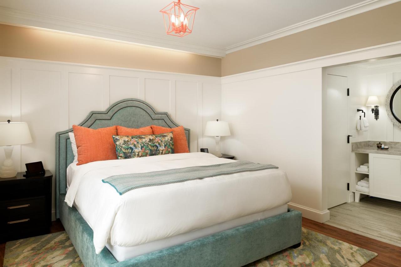 ADA Elizabeth Suite at Hotel Atwater