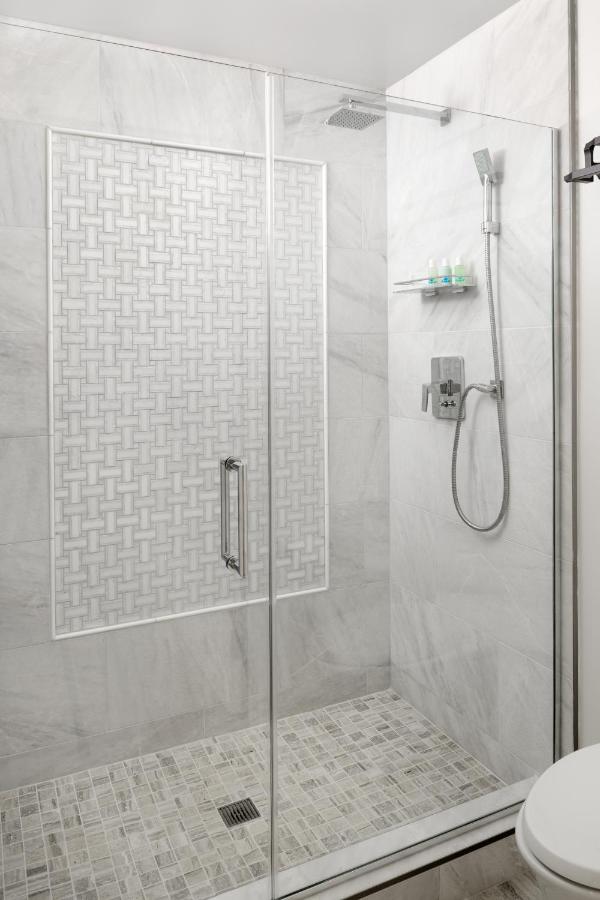 ADA Elizabeth Suite at Hotel Atwater