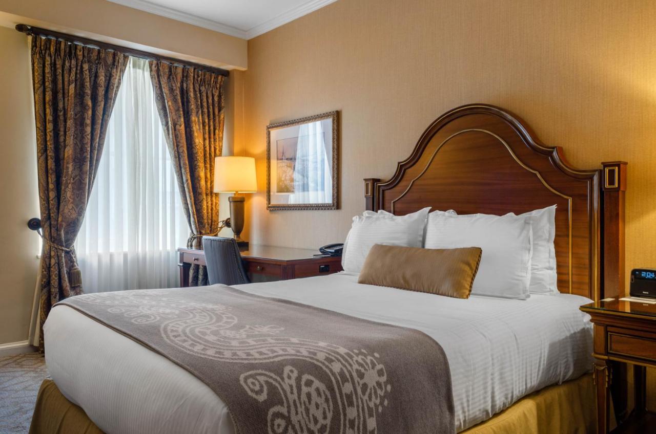 European Petite Queen at Omni Royal Orleans Hotel