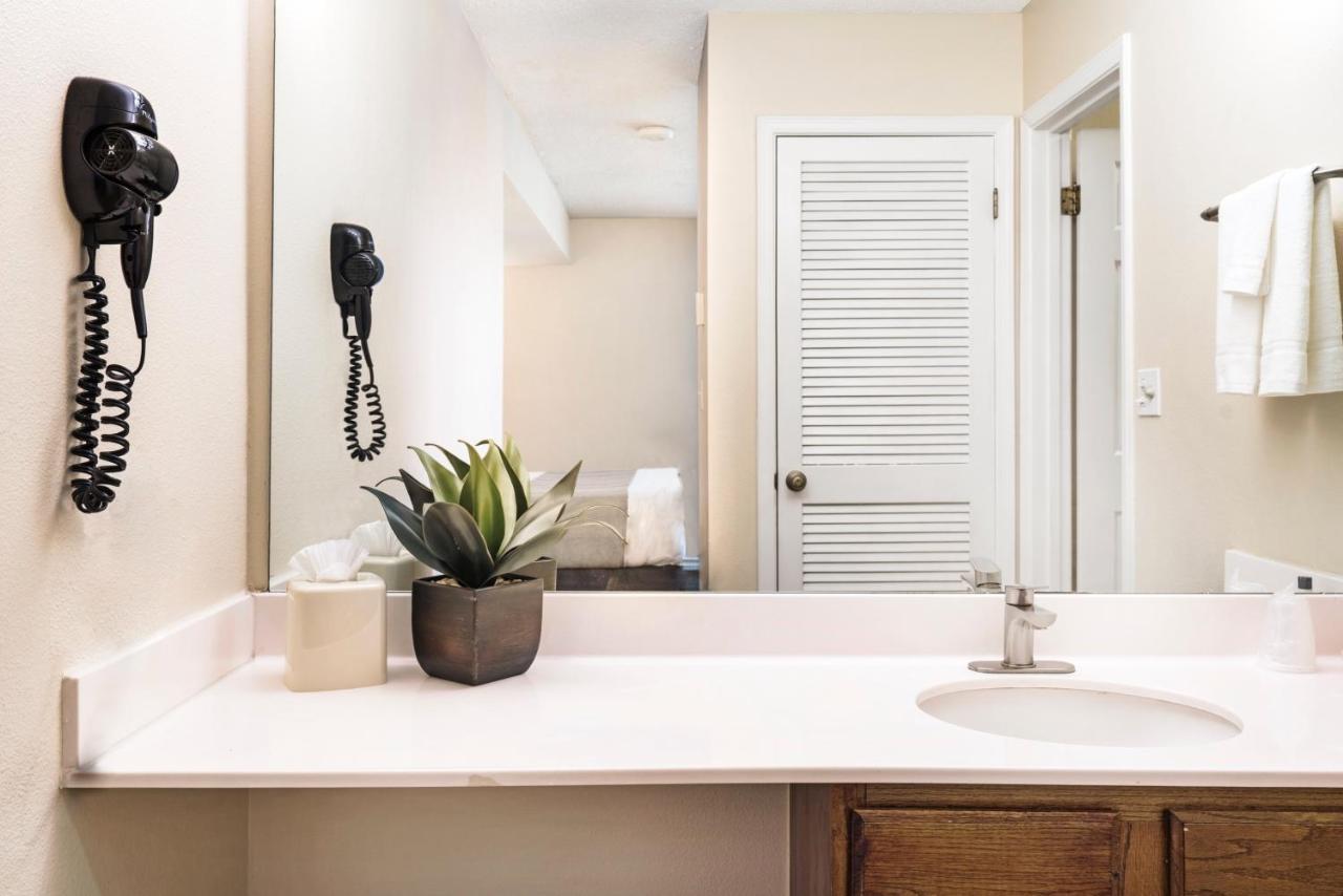 Two-Bedroom Suite at Chase Suite Hotel El Paso