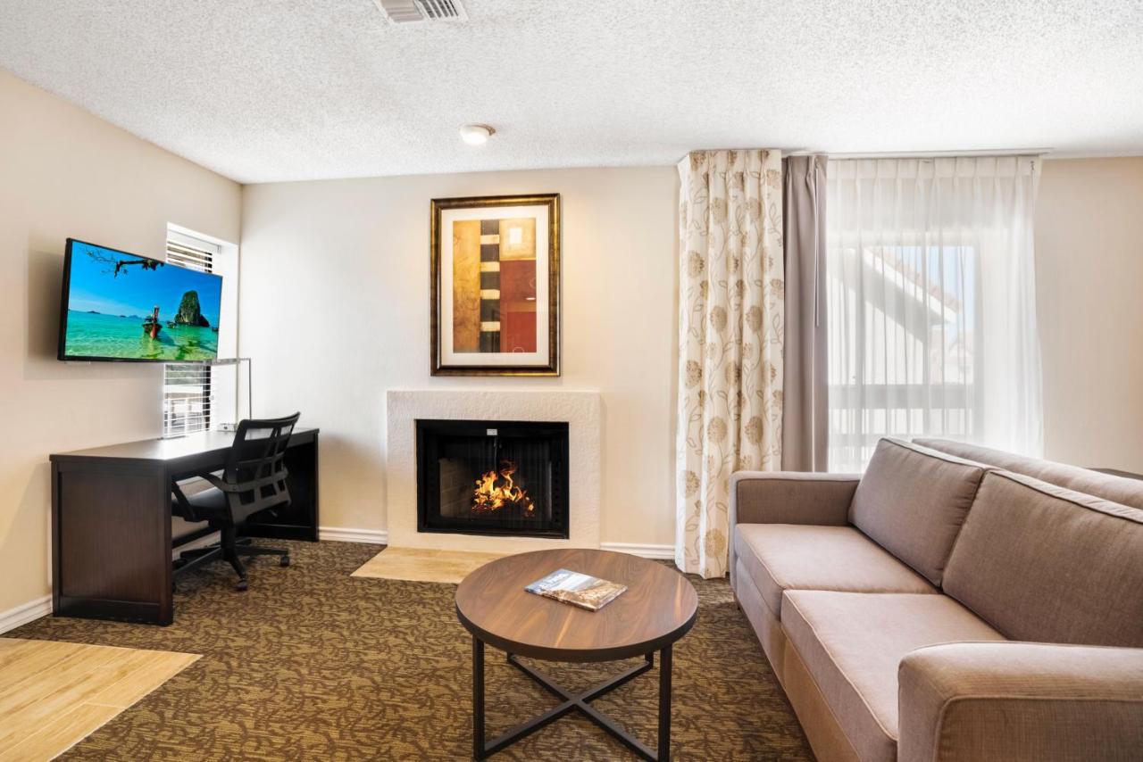 Deluxe King Studio at Chase Suite Hotel El Paso
