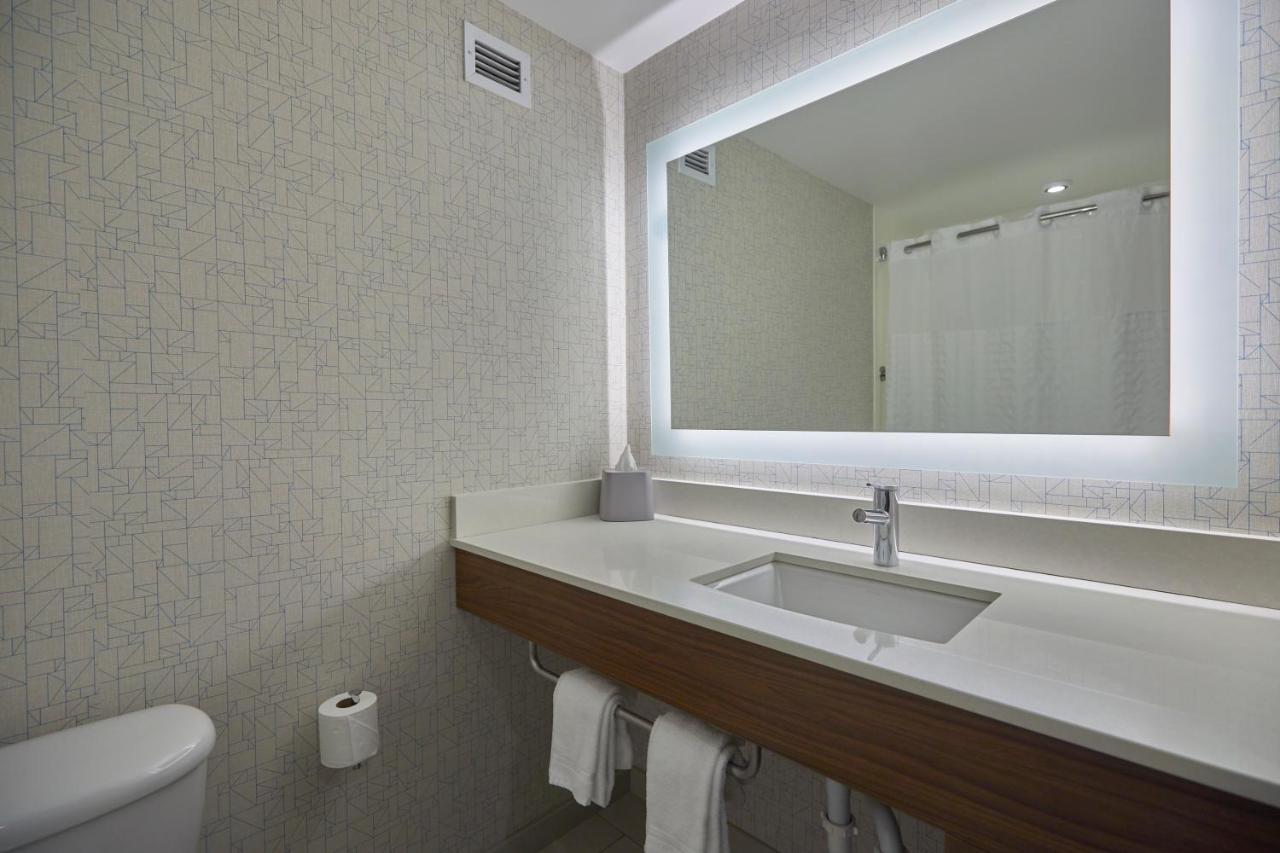 Suite - Mobility Access/Hearing Accessible at Holiday Inn Express Eugene - Springfield, an IHG Hotel