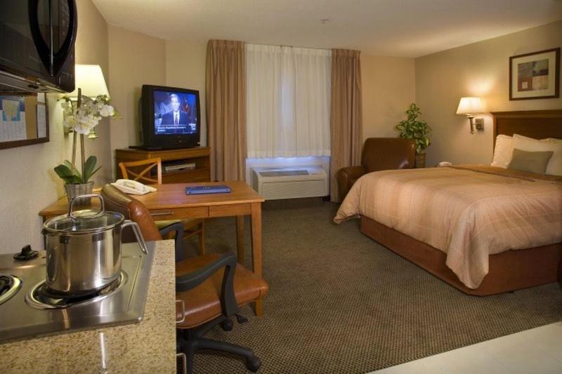 Queen Studio - Non-Smoking at Candlewood Suites Fredericksburg, an IHG Hotel