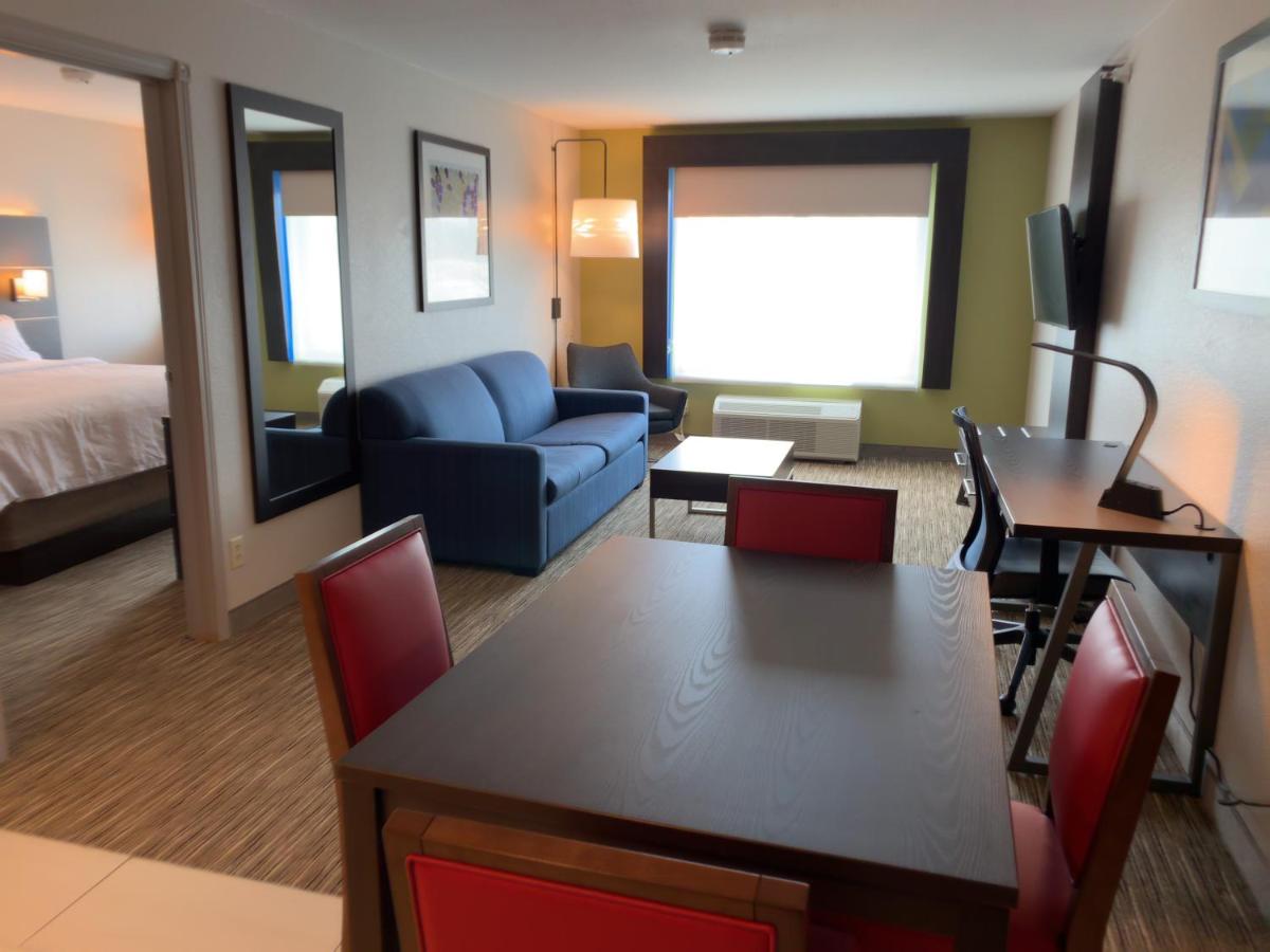Two-Bedroom Suite at Holiday Inn Express & Suites Exmore - Eastern Shore by IHG