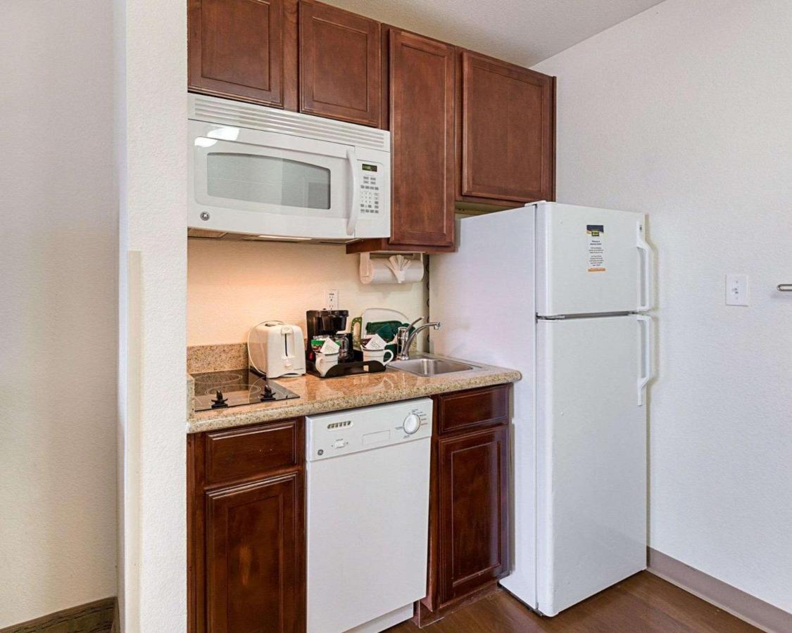 Superior Queen Suite with Sofa Bed - Non-Smoking at MainStay Suites Texas Medical Center/Reliant Park