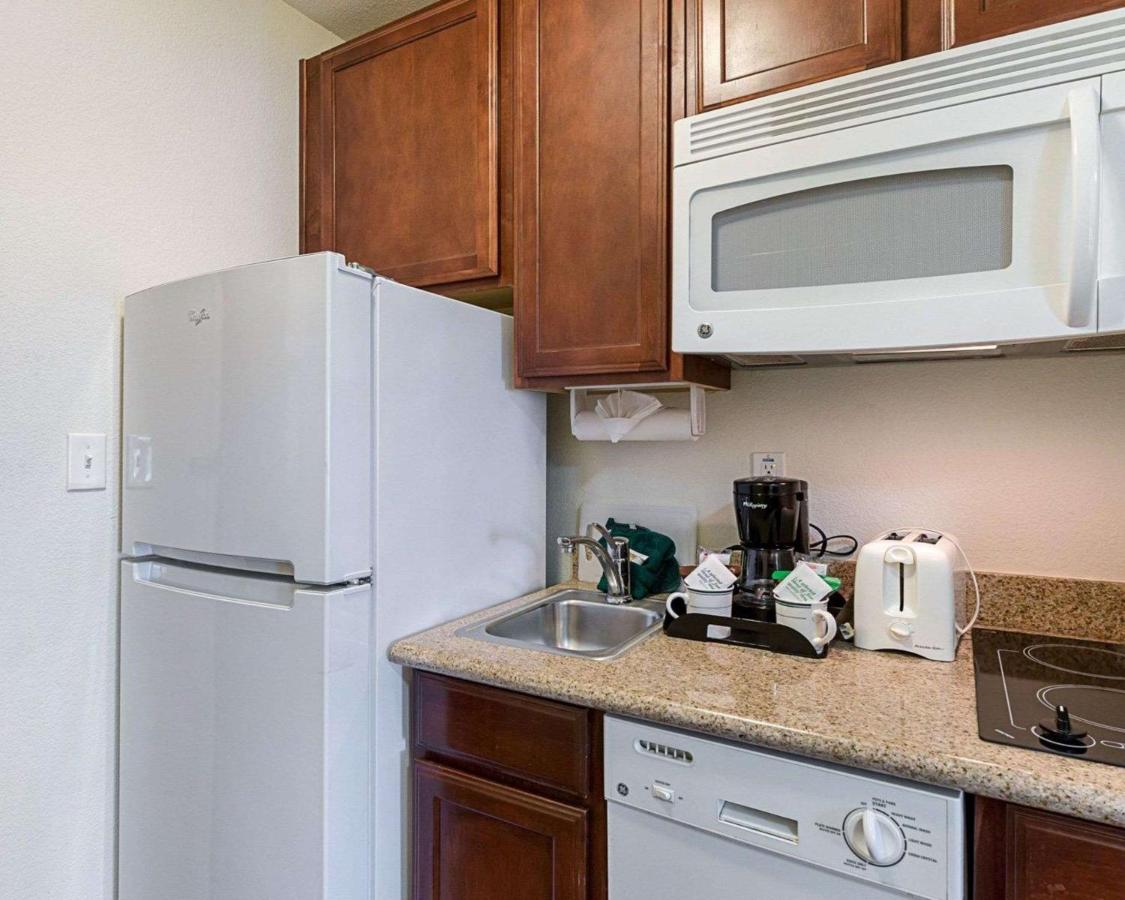 Queen Suite with Sofa Bed - Non-Smoking at MainStay Suites Texas Medical Center/Reliant Park