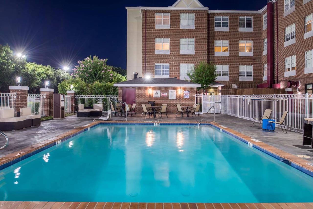  | Holiday Inn & Suites Dallas-Addison