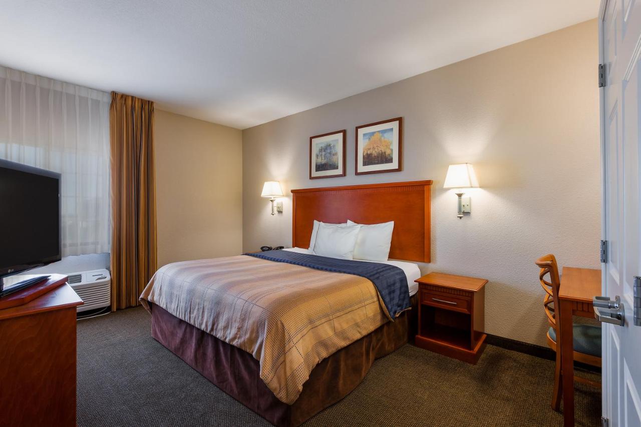 One-Bedroom King Suite at Candlewood Suites Decatur Medical Center by IHG