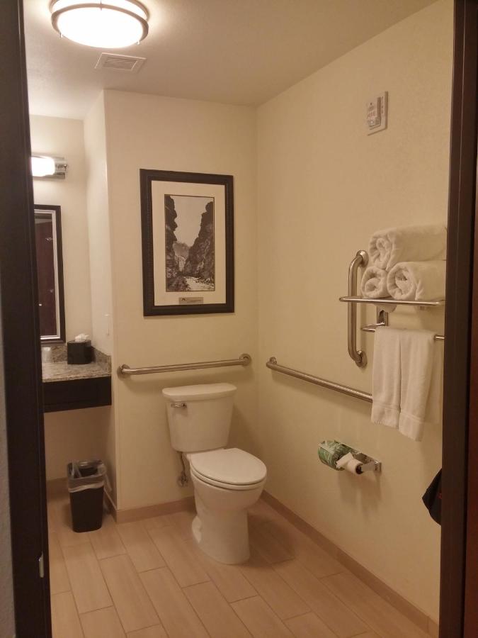 Twin Room - Disability Access at Holiday Inn Express & Suites Golden - Denver Area by IHG