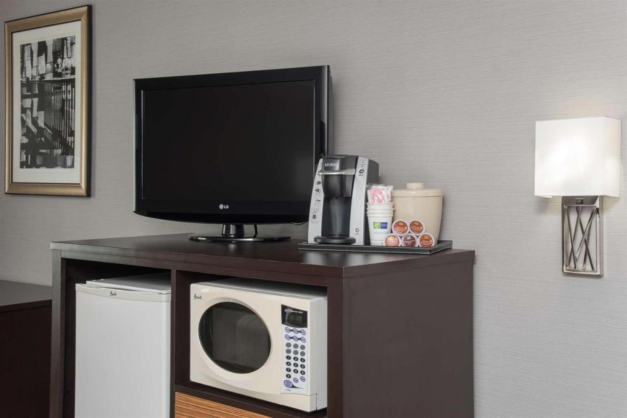 Executive King Room - Non-Smoking at Holiday Inn Express Hotel & Suites Danville, an IHG Hotel