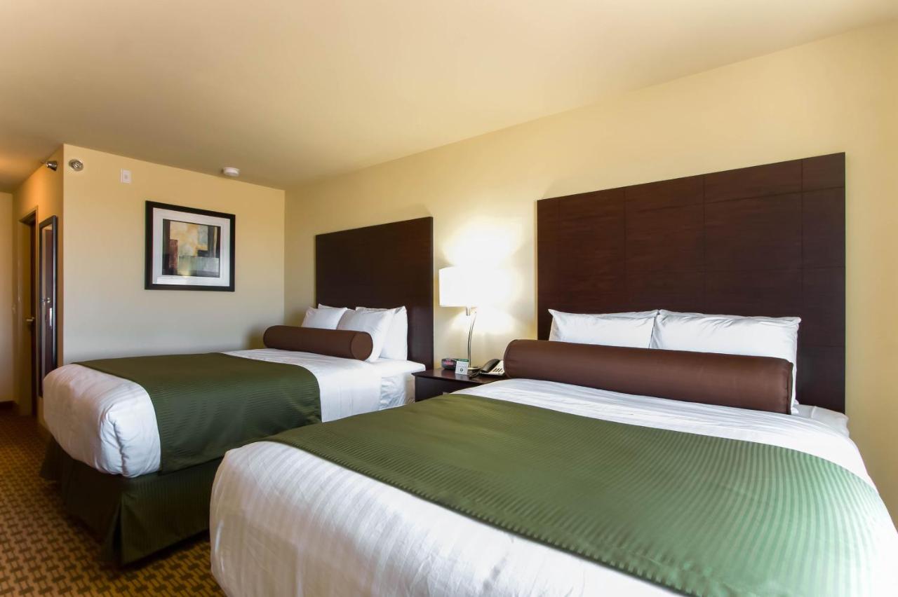 Queen Room with Two Queen Beds at Cobblestone Inn & Suites - Eads