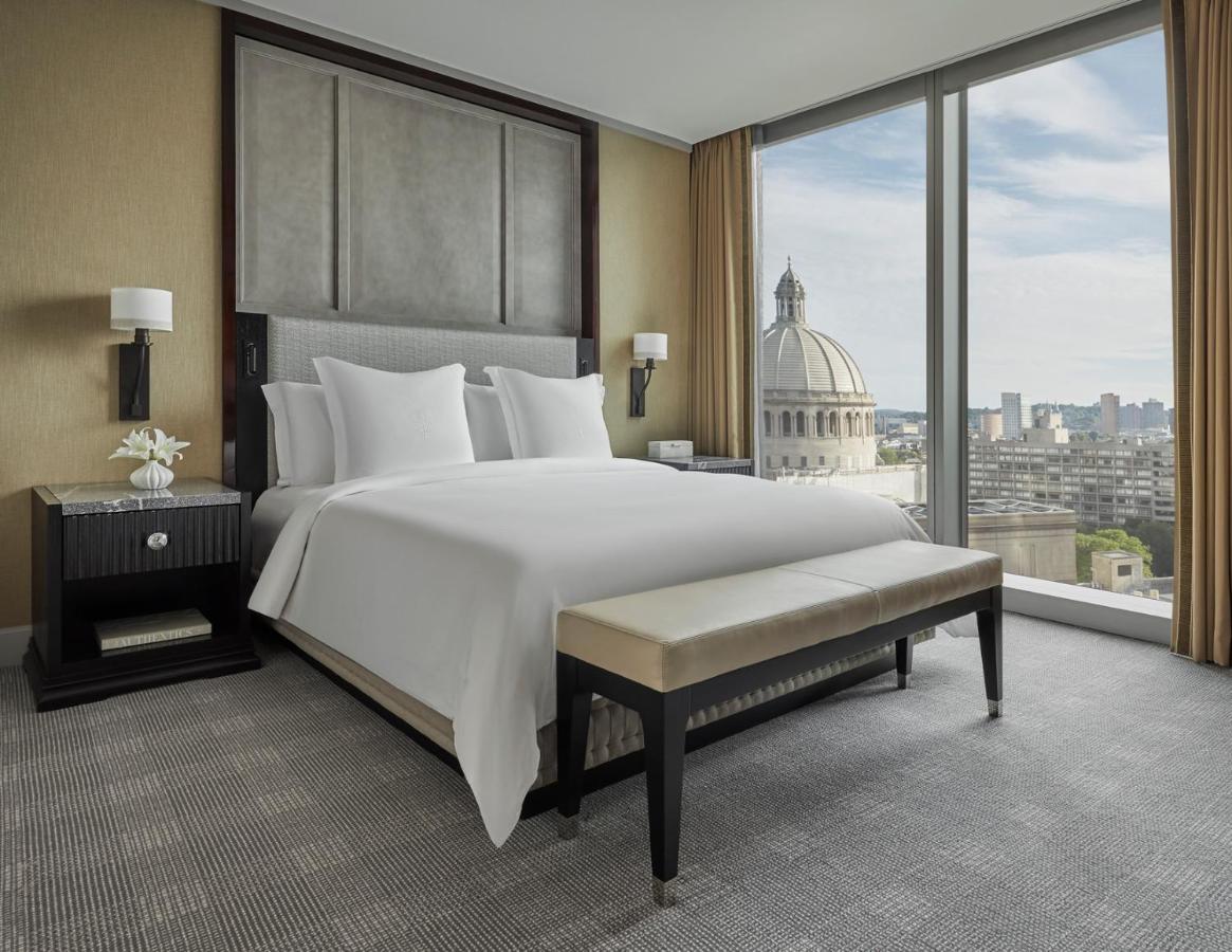 Executive Suite at Four Seasons Hotel One Dalton Street, Boston