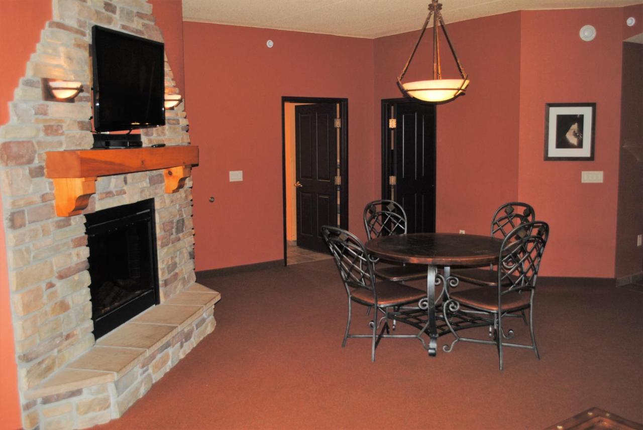 Two-Bedroom Apartment at Wisconsin Dells Area Condominiums