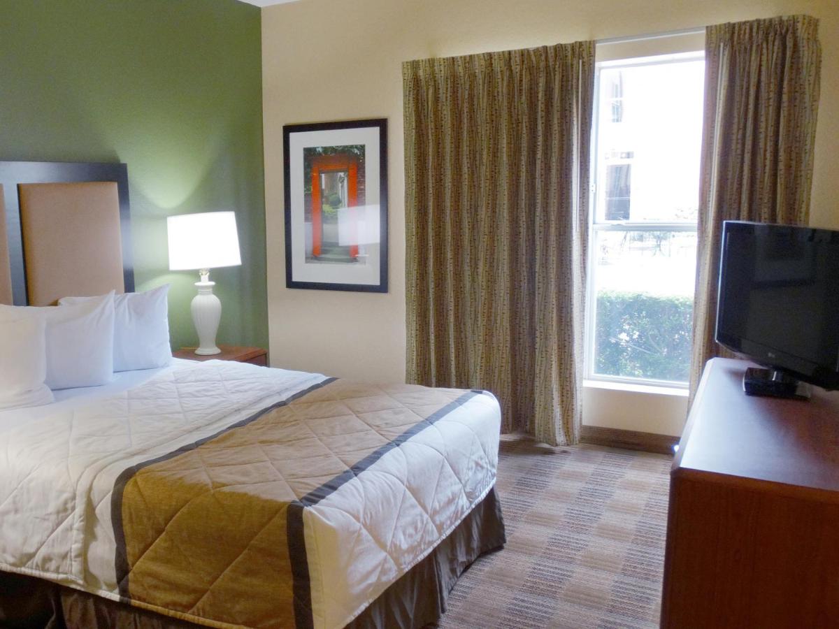 Two Bedroom Queen Suite - Non-Smoking at Suburban Studios Jackson North