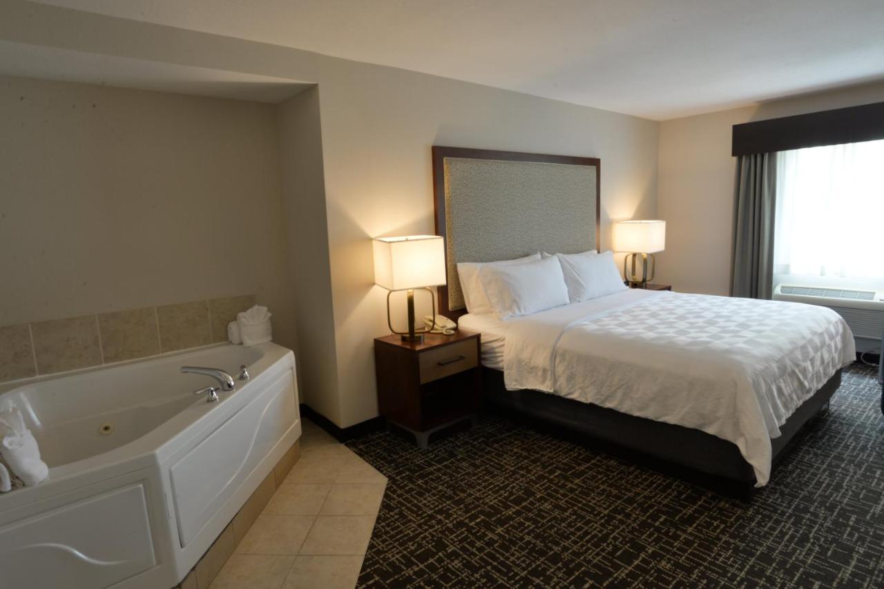 Suite - Non-Smoking at Holiday Inn Hotel & Suites Minneapolis - Lakeville by IHG