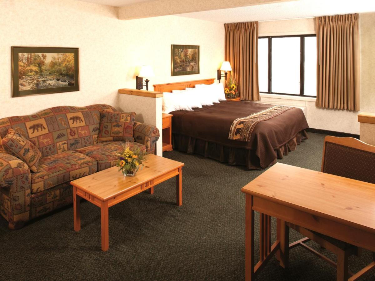 Business Suite at Kelly Inn & Suites Mitchell South Dakota