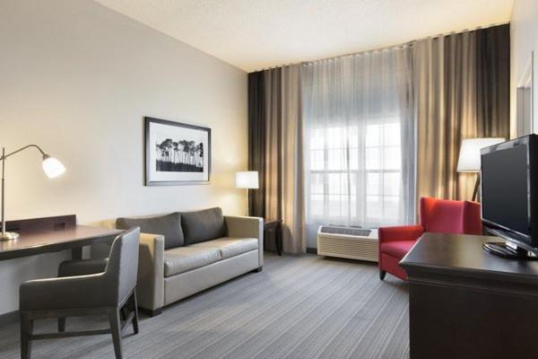 Queen Suite with Sofa Bed at Country Inn & Suites by Radisson, Kearney, NE